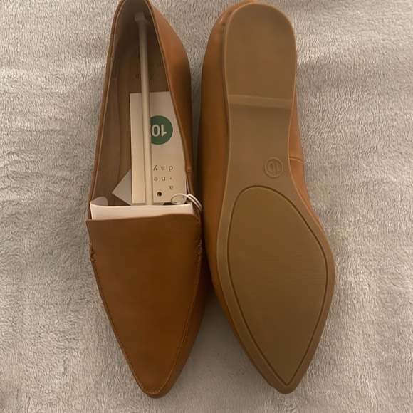 Cognac Size 10 Memory Foam Flats - Picture 4 of 7